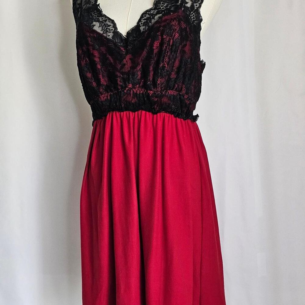 Black & Vampy Red S Cotton and Lace Dark Romance Mini Dress